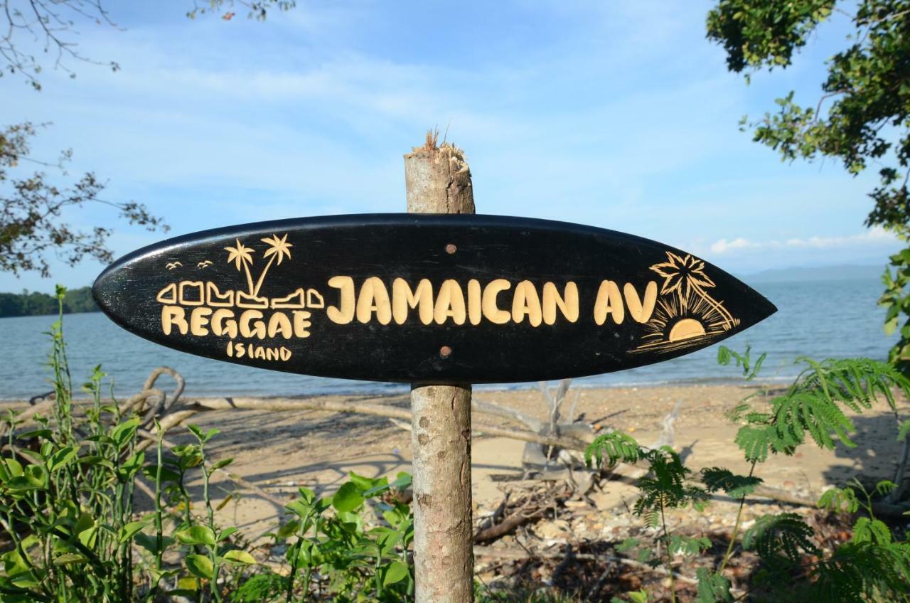 Отель Reggae Island Private Island Ко-Паям Экстерьер фото